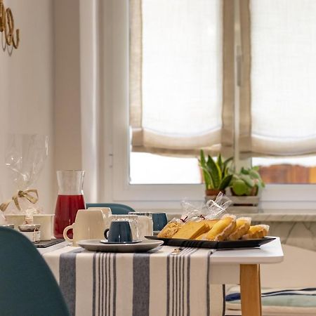 Down Town Blue Apartment La Spezia Bagian luar foto