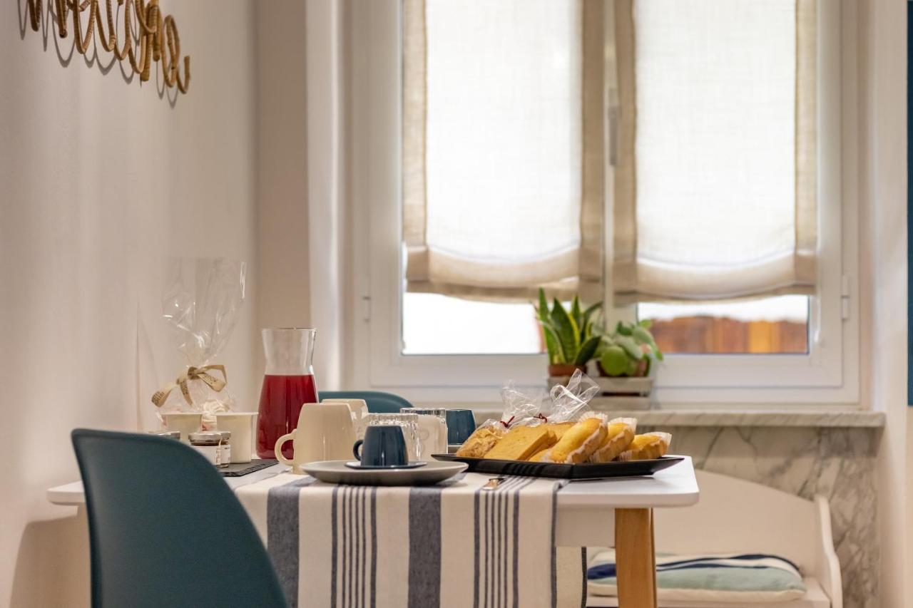 Down Town Blue Apartment La Spezia Bagian luar foto